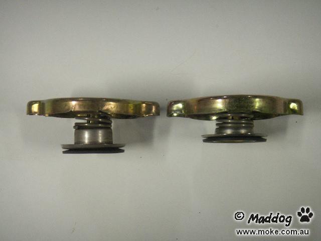Image of the two type of radiator caps for the Mokes presented side by side